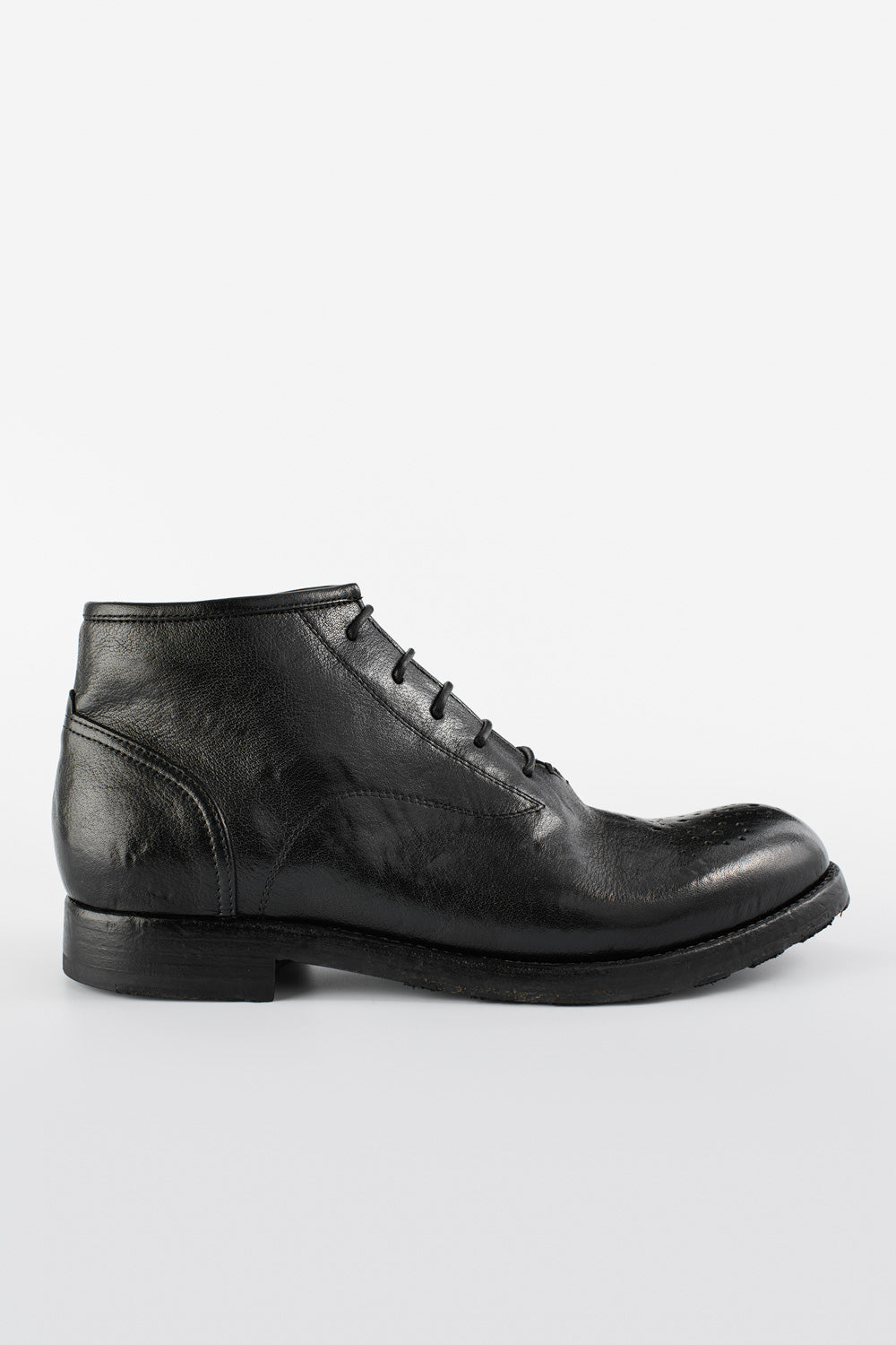 Distressed chukka boots sales