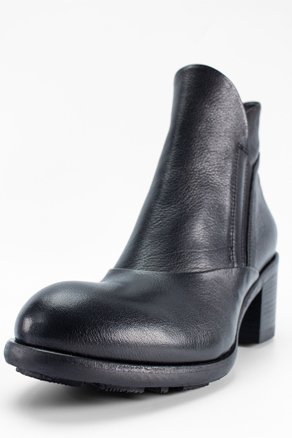 RILEY urban-black chelsea boots.