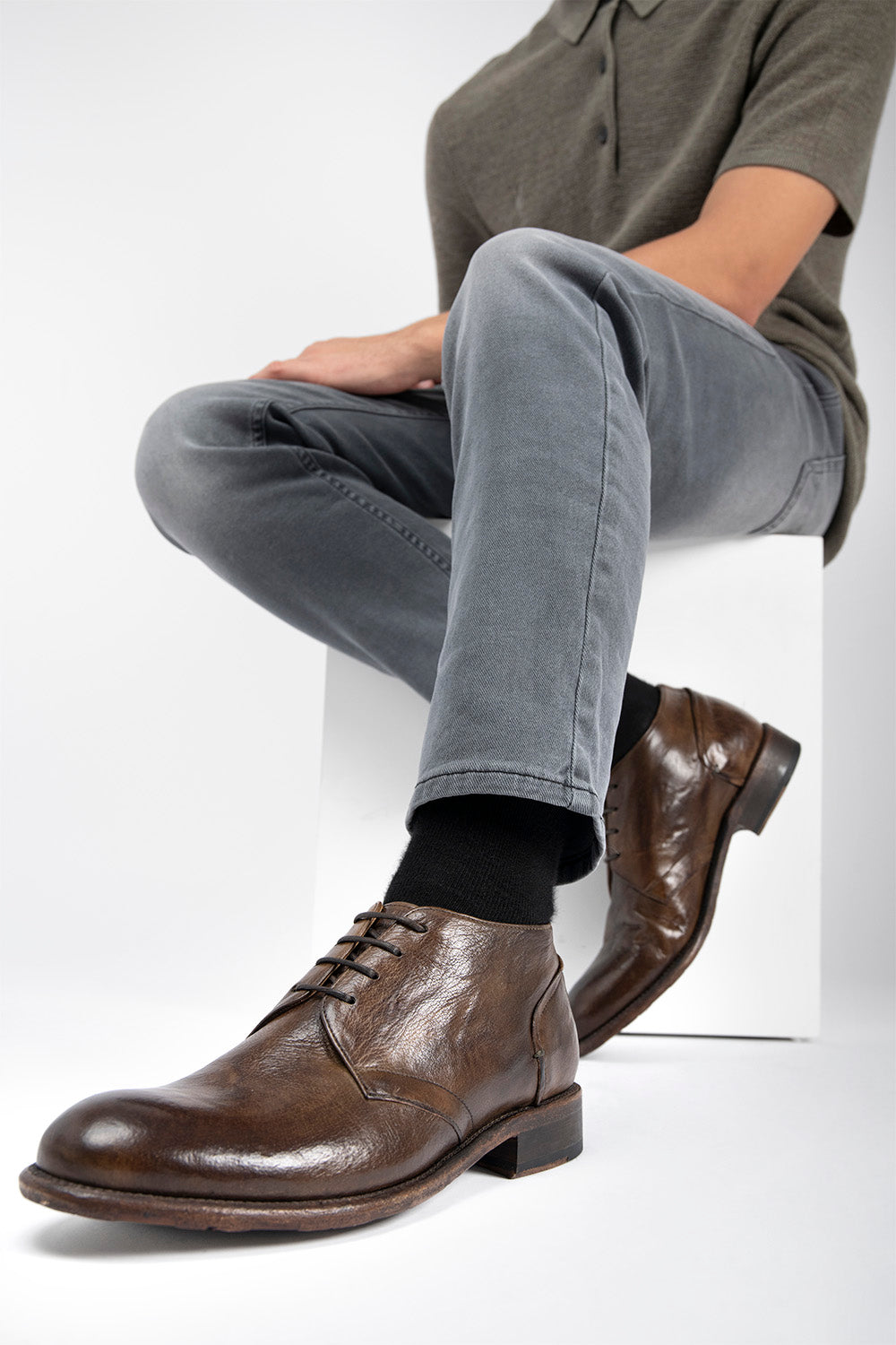 UNTAMED STREET Men Green Buffalo-Leather Chukka Boots KNIGHTON