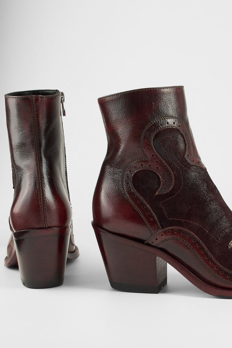 AUSTIN garnet-red suede texan boots.