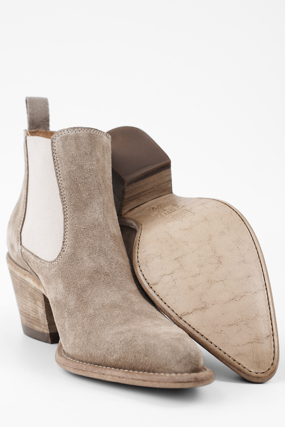 AUSTIN light-sand suede low chelsea texan boots.