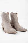 AUSTIN misty-beige suede texan boots.