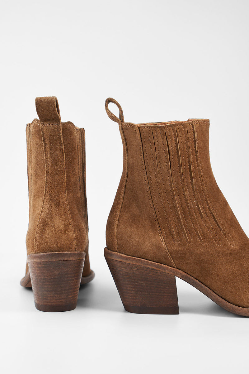 AUSTIN sunset-tan suede hidden chelsea texan boots.