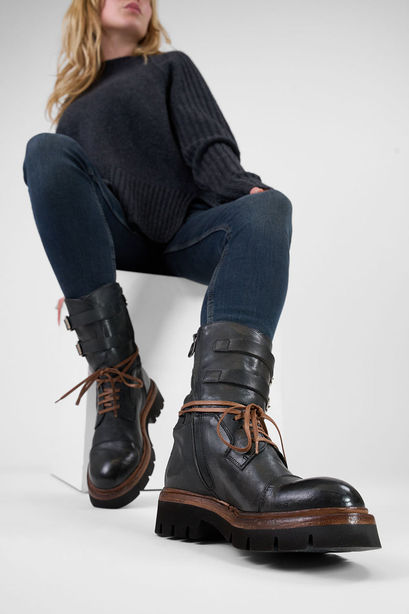 BLAKE urban-black welted buckle bikers.