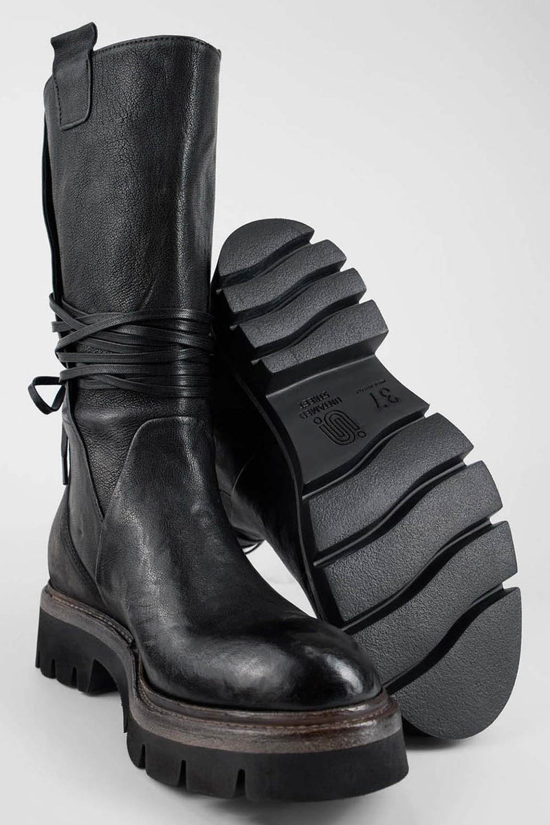 BLAKE darken-grey welted back-laced boots.