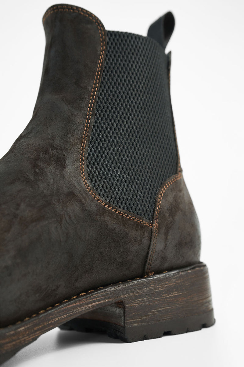 BURTON dark-brown suede chelsea boots.