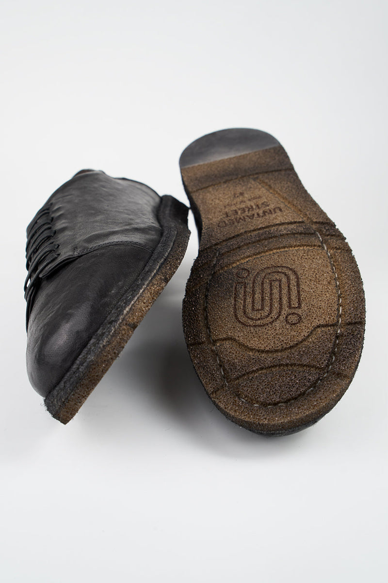 BYRON rugged-black lightweight derby shoes.