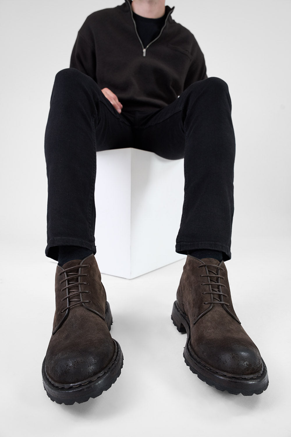DRAKE coffee-brown suede chukka boots.