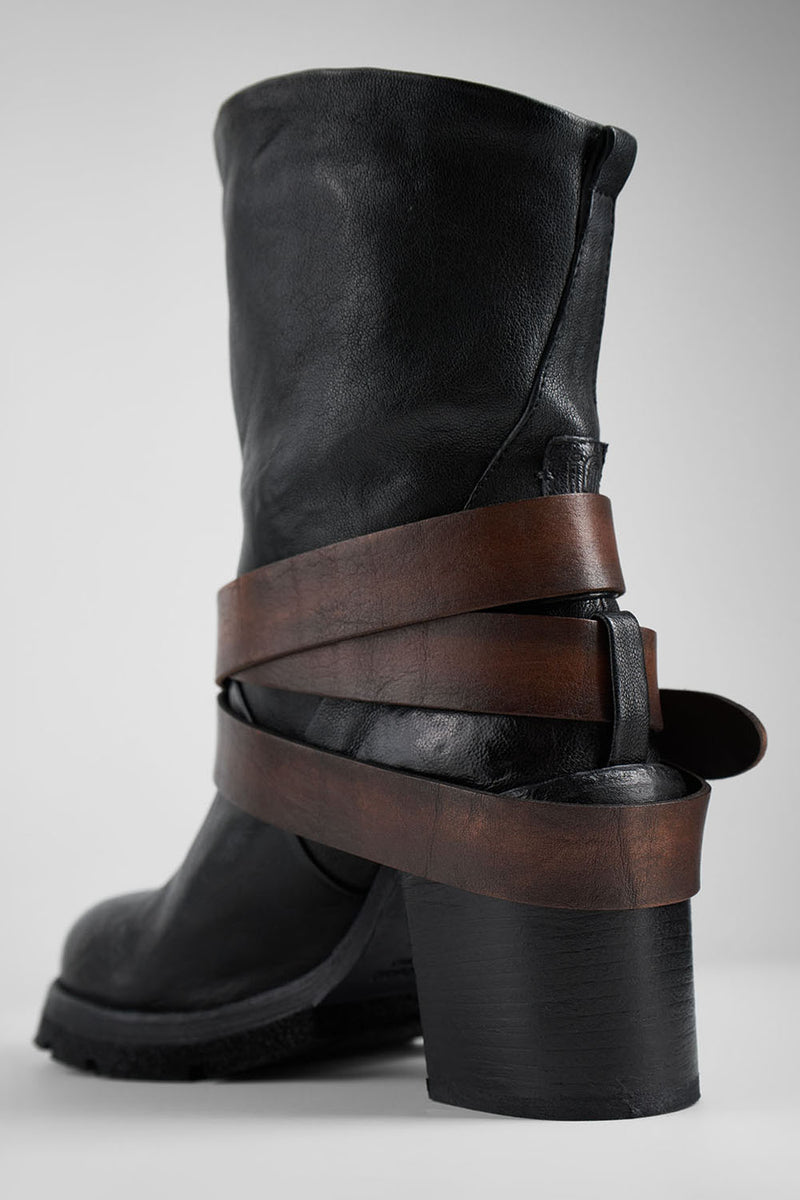 EDEN jade-black belted boots.
