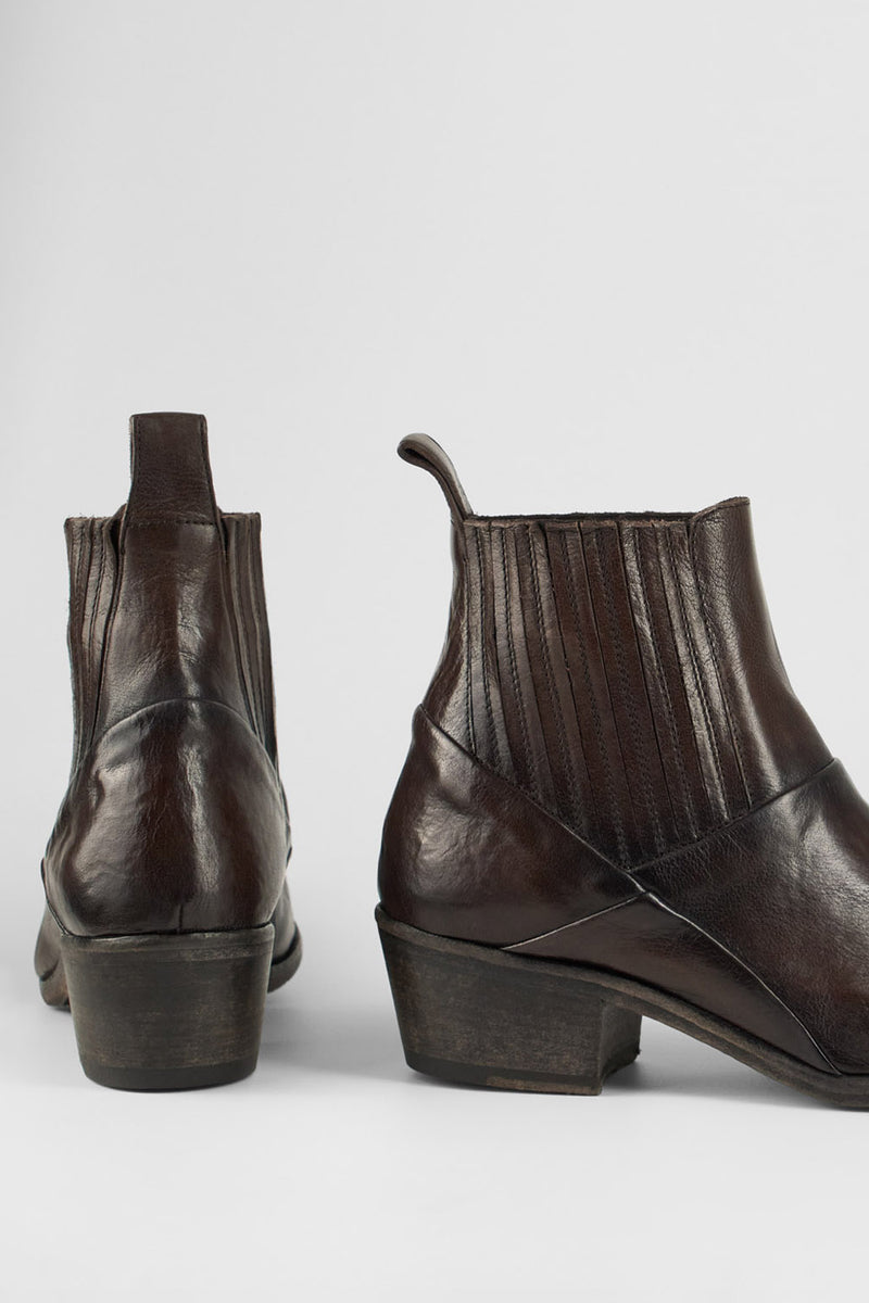 ELORA toasted-brown texan boots.