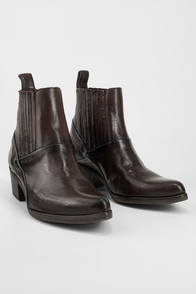 ELORA toasted-brown texan boots.