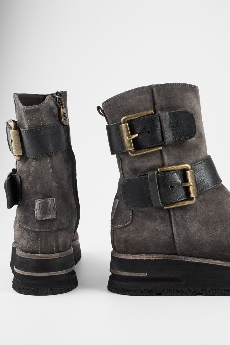 HARLEY fossil-grey suede buckle bikers.