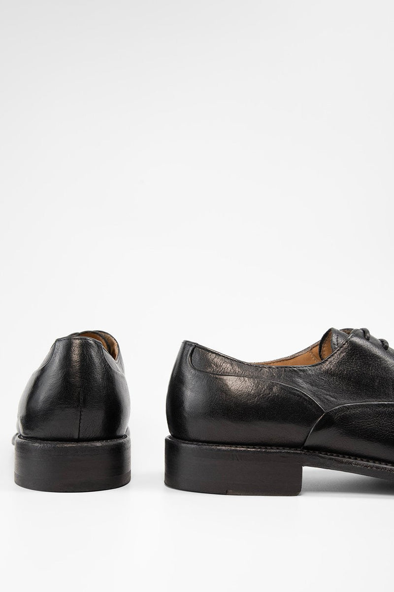 KNIGHTON iron-black oxford shoes.