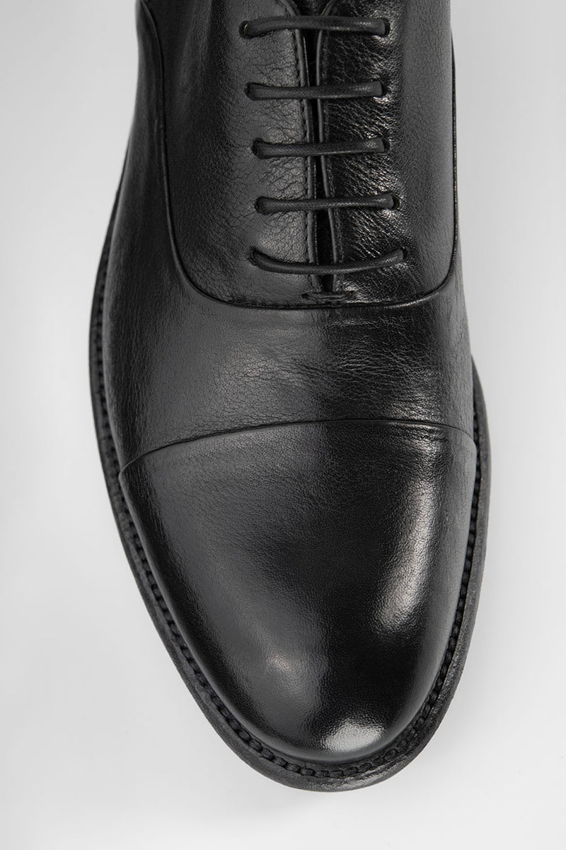 KNIGHTON iron-black oxford shoes.