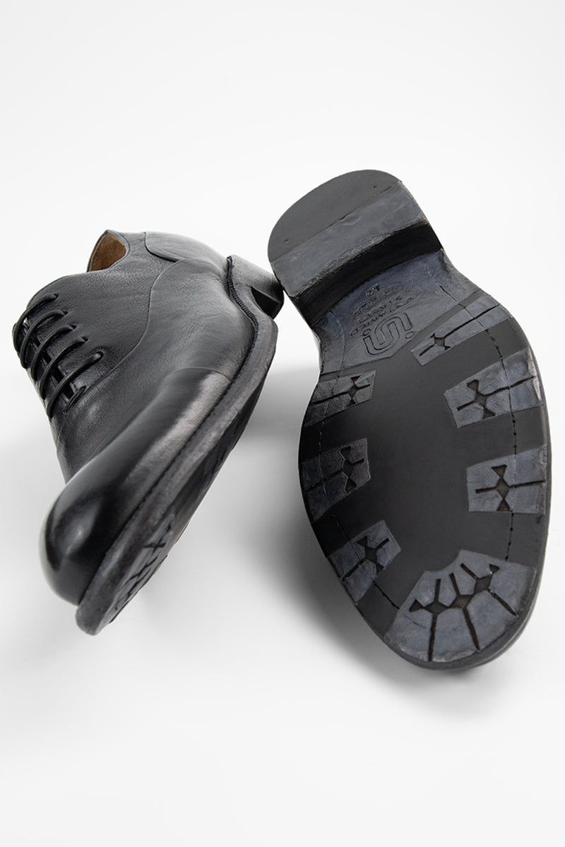 KNIGHTON iron-black oxford shoes.