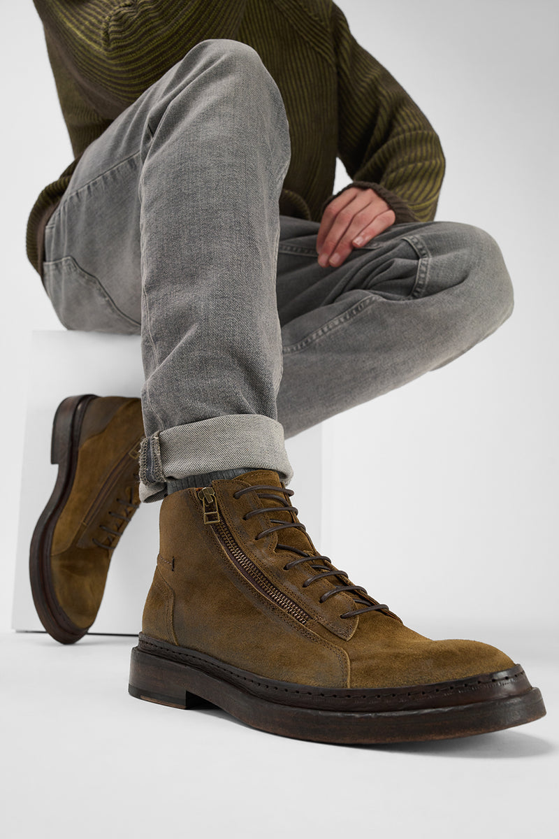 YORK tundra-brown suede welted chukka boots untamed street