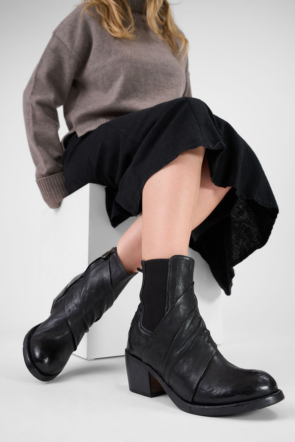 NASH urban-black veiled chelsea boots.