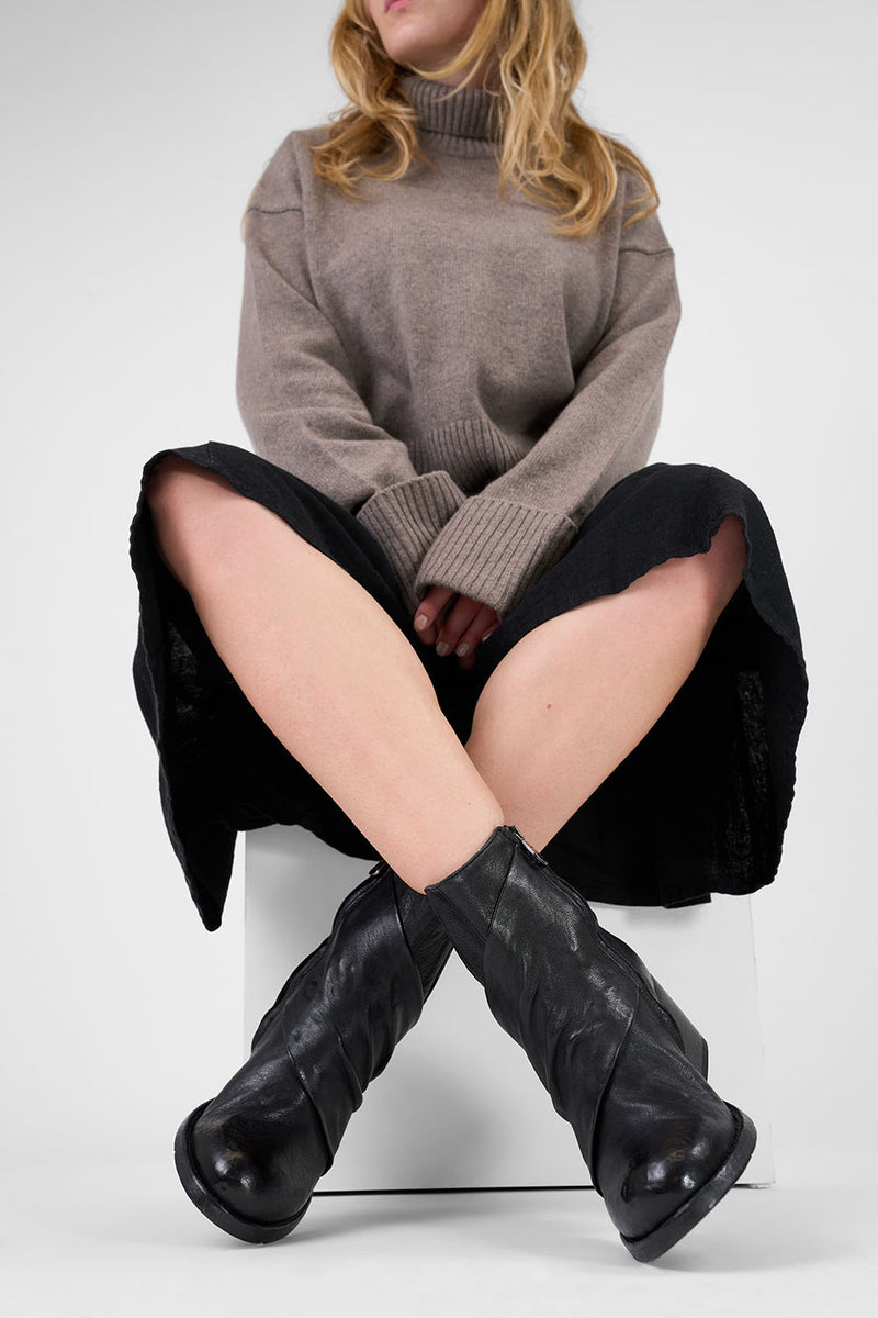 NASH urban-black veiled chelsea boots.
