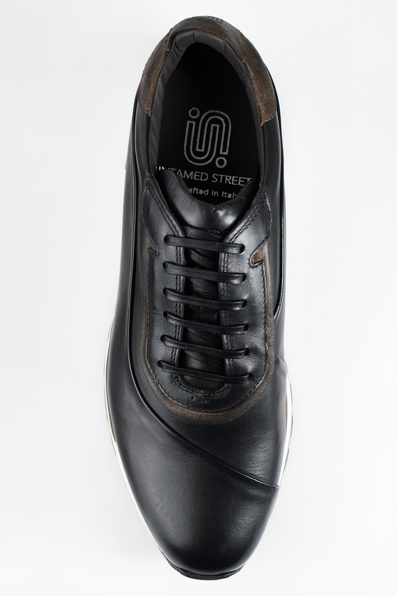 OWEN tuxedo-black folded runners.
