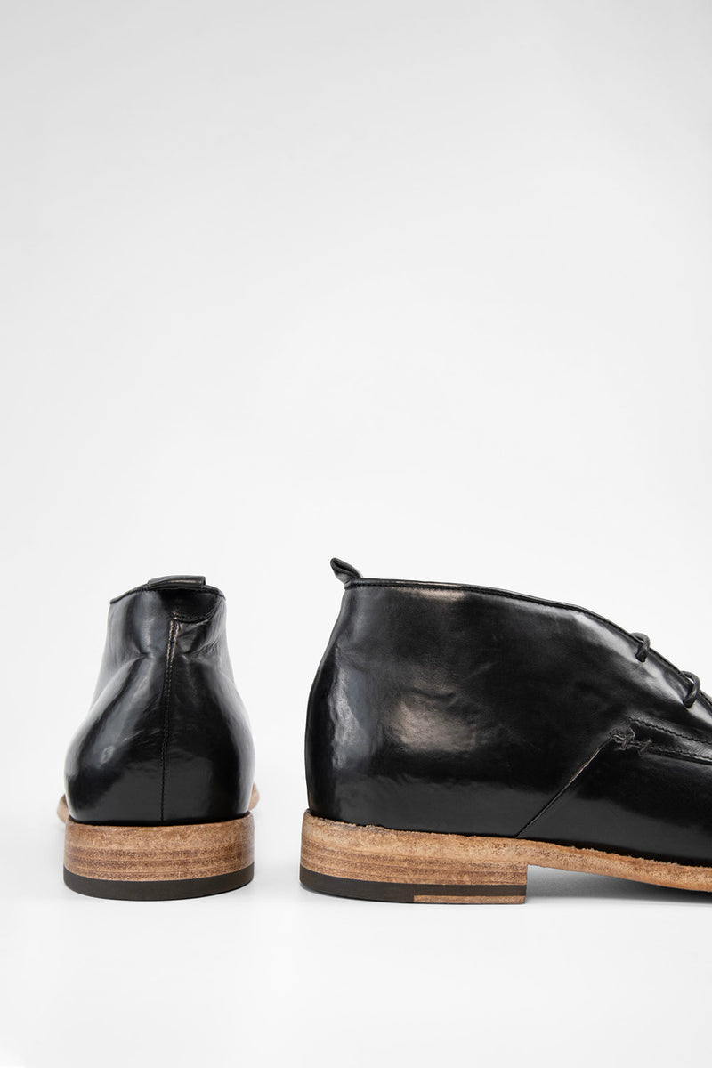 PARKER royal-black chukka boots.
