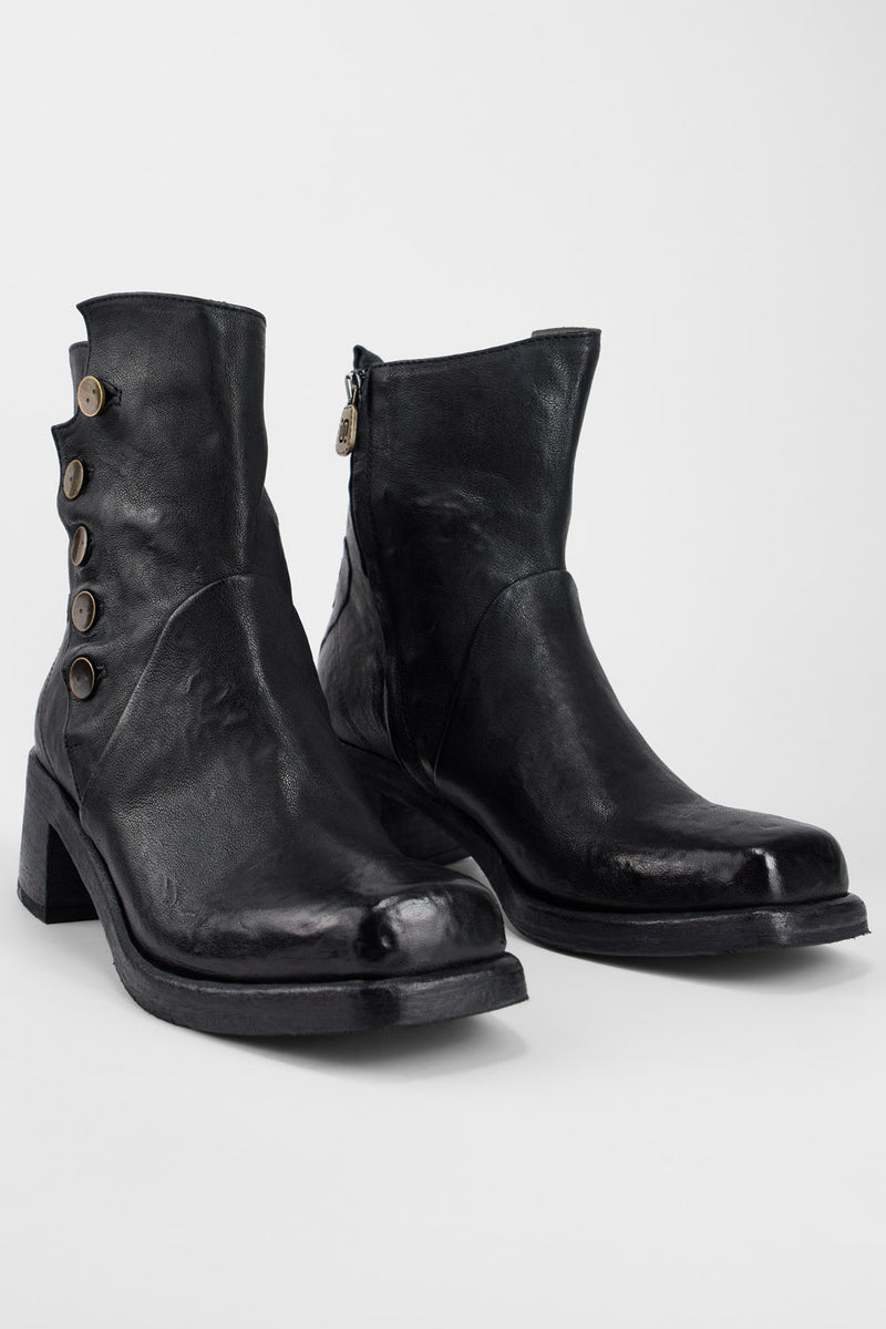 QUINN urban-black buttoned ankle boots.
