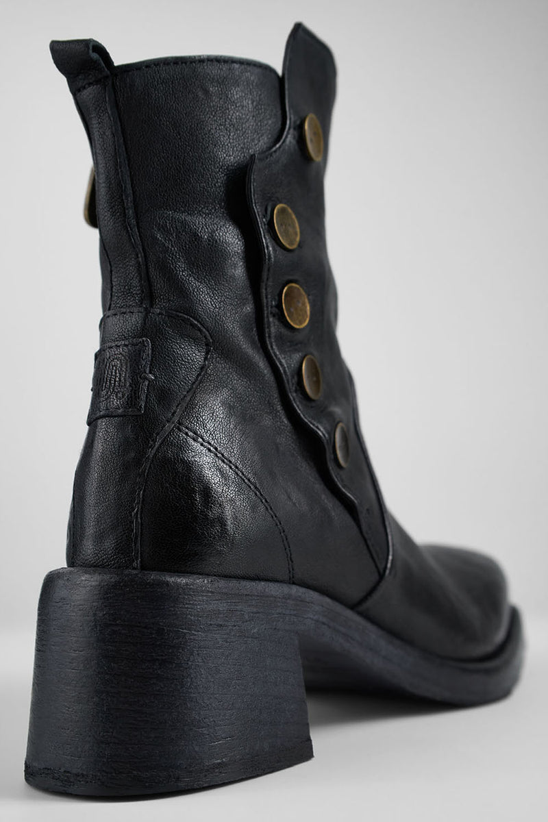 QUINN urban-black buttoned ankle boots.