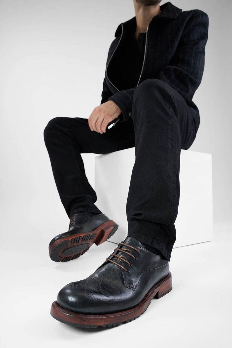 SCOTT jet-black derby shoes.