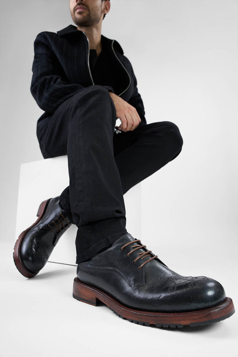 SCOTT jet-black derby shoes.