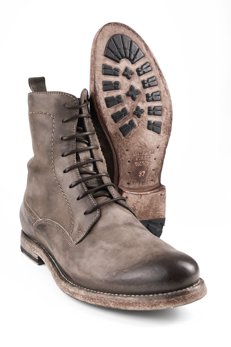 SLOANE dry-terra commando boots.