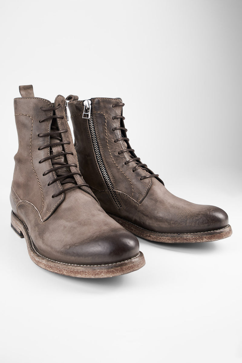 SLOANE dry-terra commando boots.