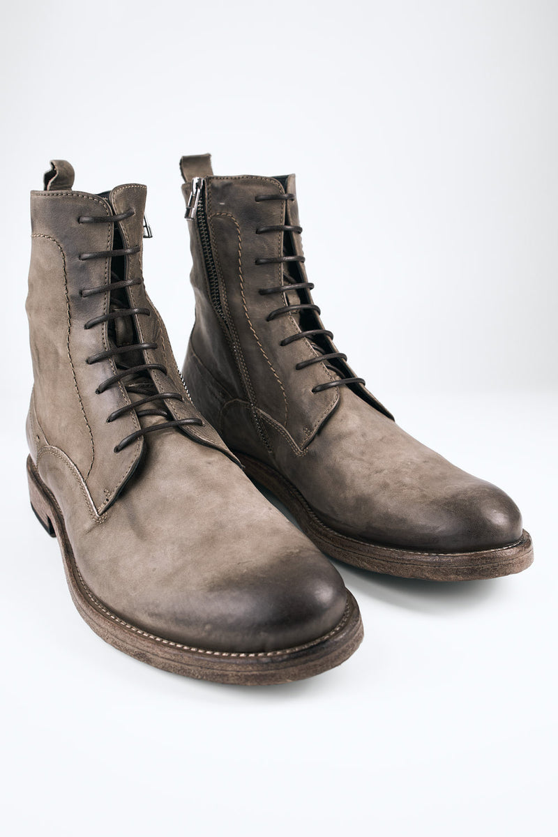 SLOANE dry-terra commando boots.