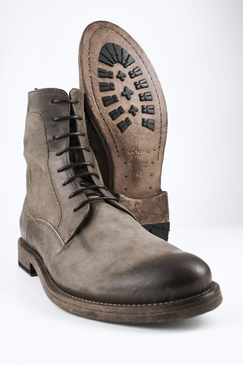 SLOANE dry-terra commando boots.