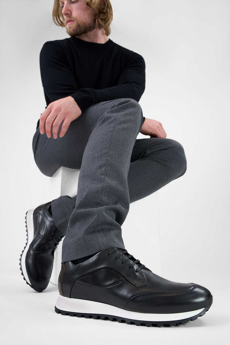 SOHO EDGE tuxedo-black patina runners.
