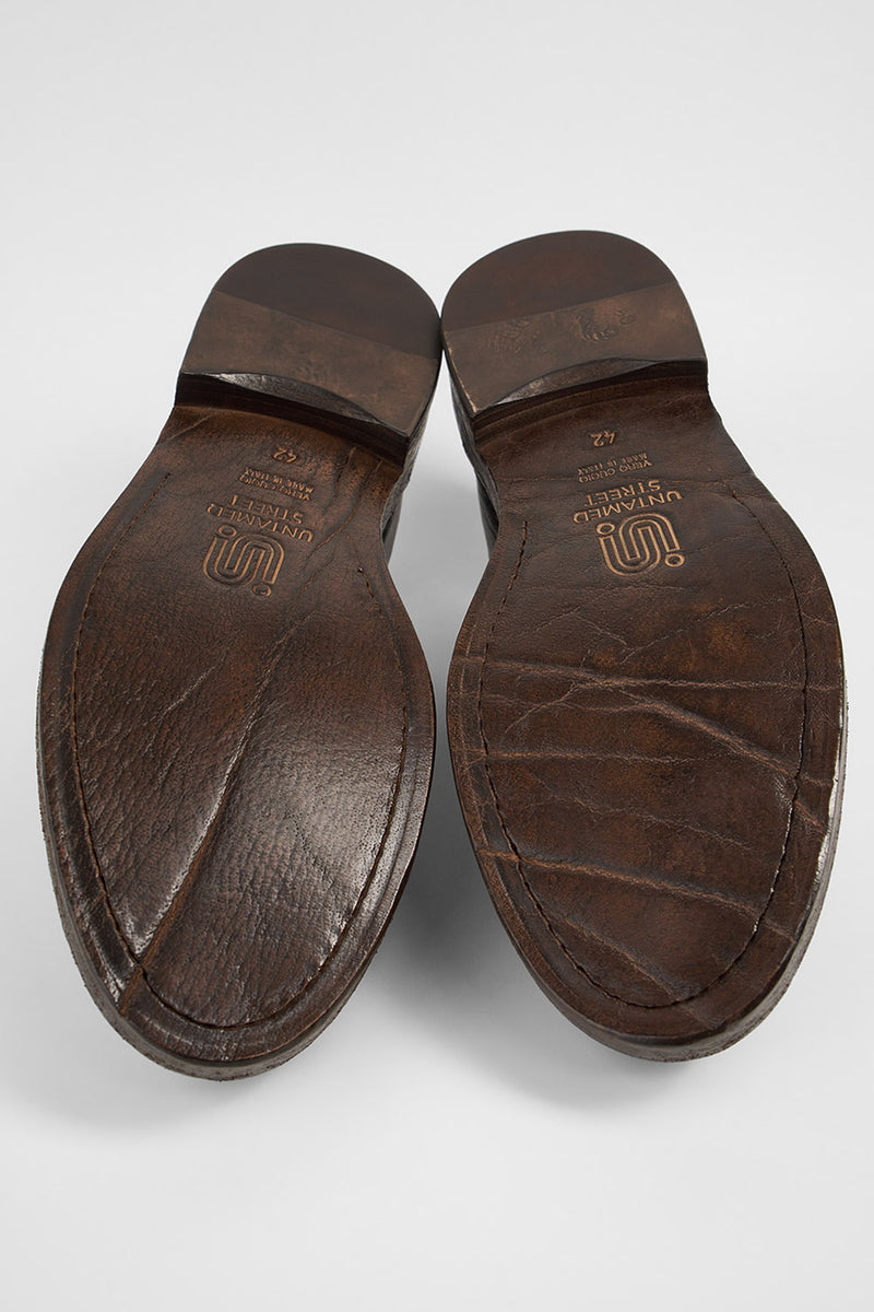YALE tundra-brown welted oxford lace up boots.
