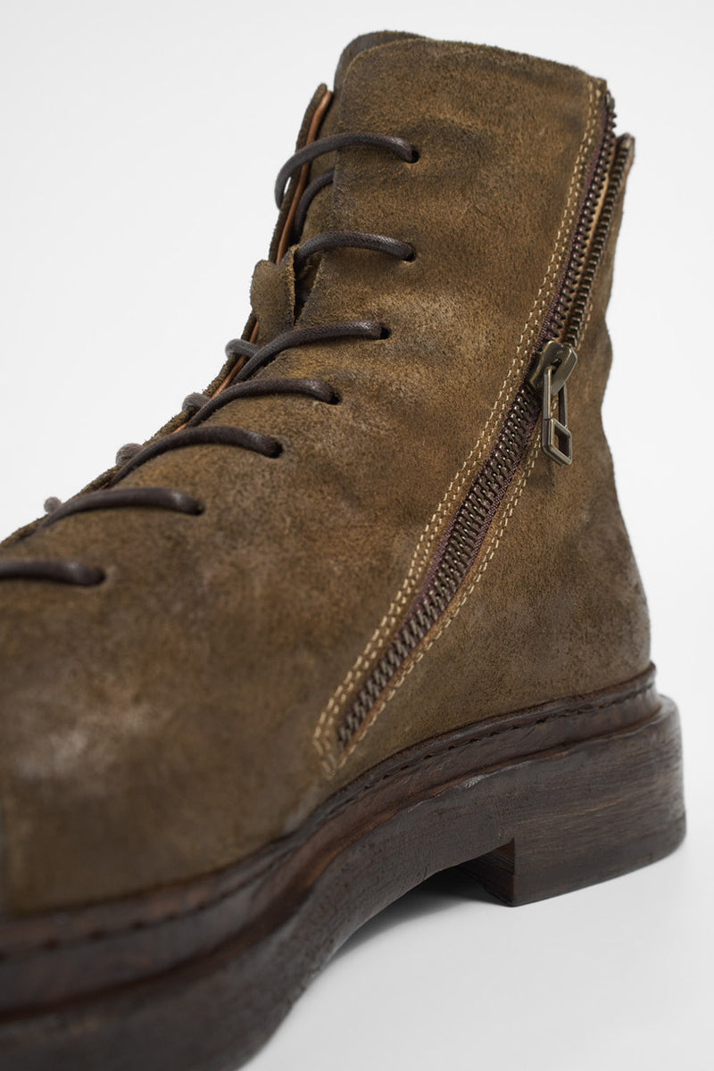 YALE tundra-brown welted oxford lace up boots.