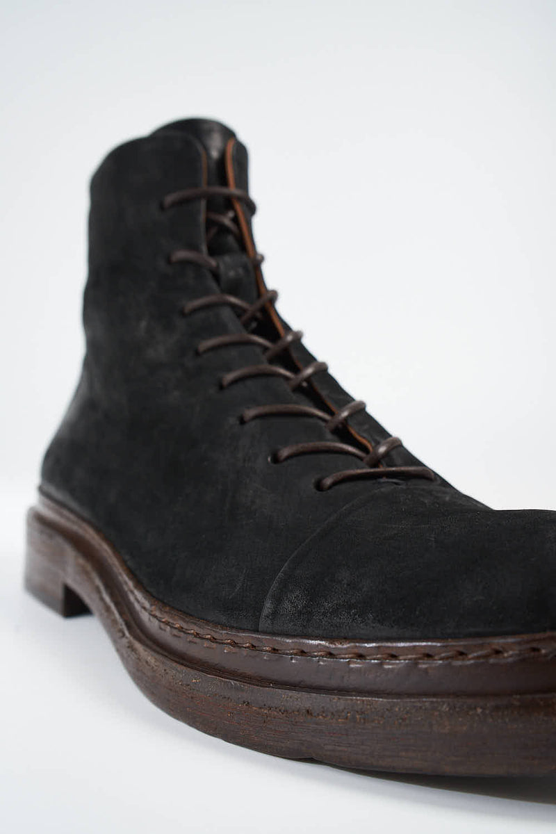 YALE matte-black welted oxford lace up boots.