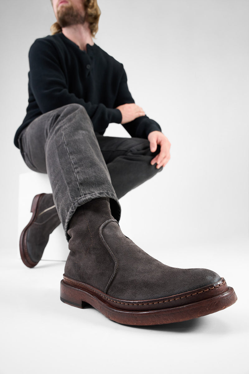 YORK lava-grey suede welted laceless boots.