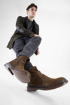 YORK tundra-brown suede welted laceless boots.