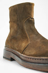 YORK tundra-brown welted laceless boots.