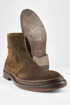 YORK tundra-brown welted laceless boots.