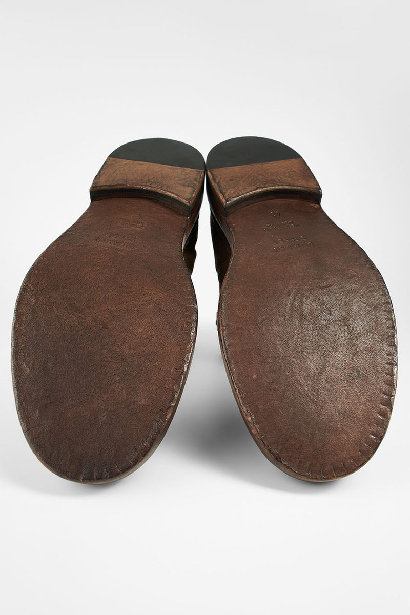 YORK tundra-brown welted laceless boots.