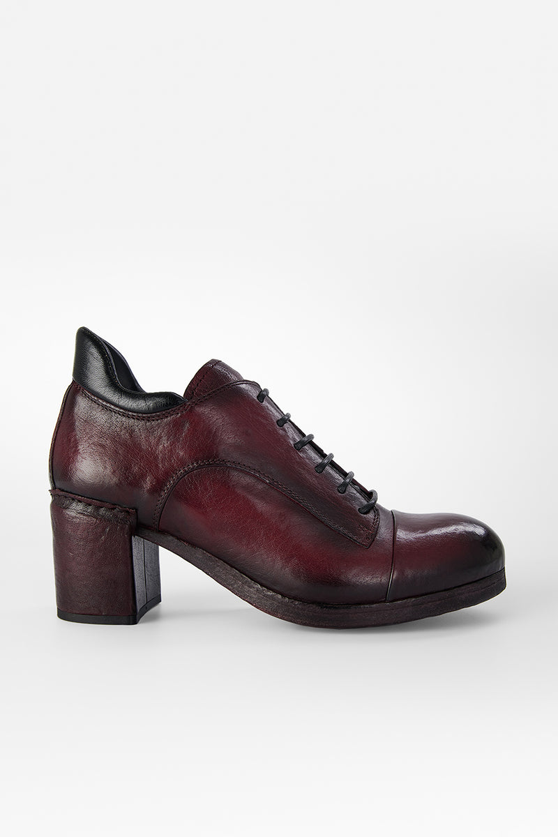 MADISON bordeaux lace-up shoes.