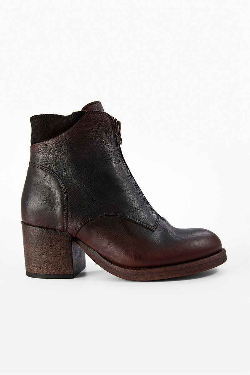 BERKELEY terra-brown ankle boots.