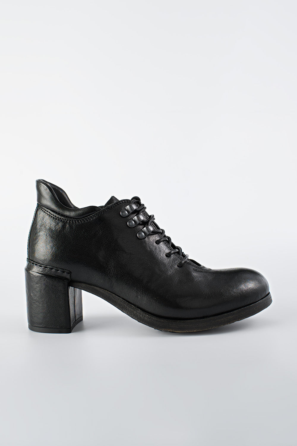 MADISON urban-black lace-up hiking shoes, untamed street