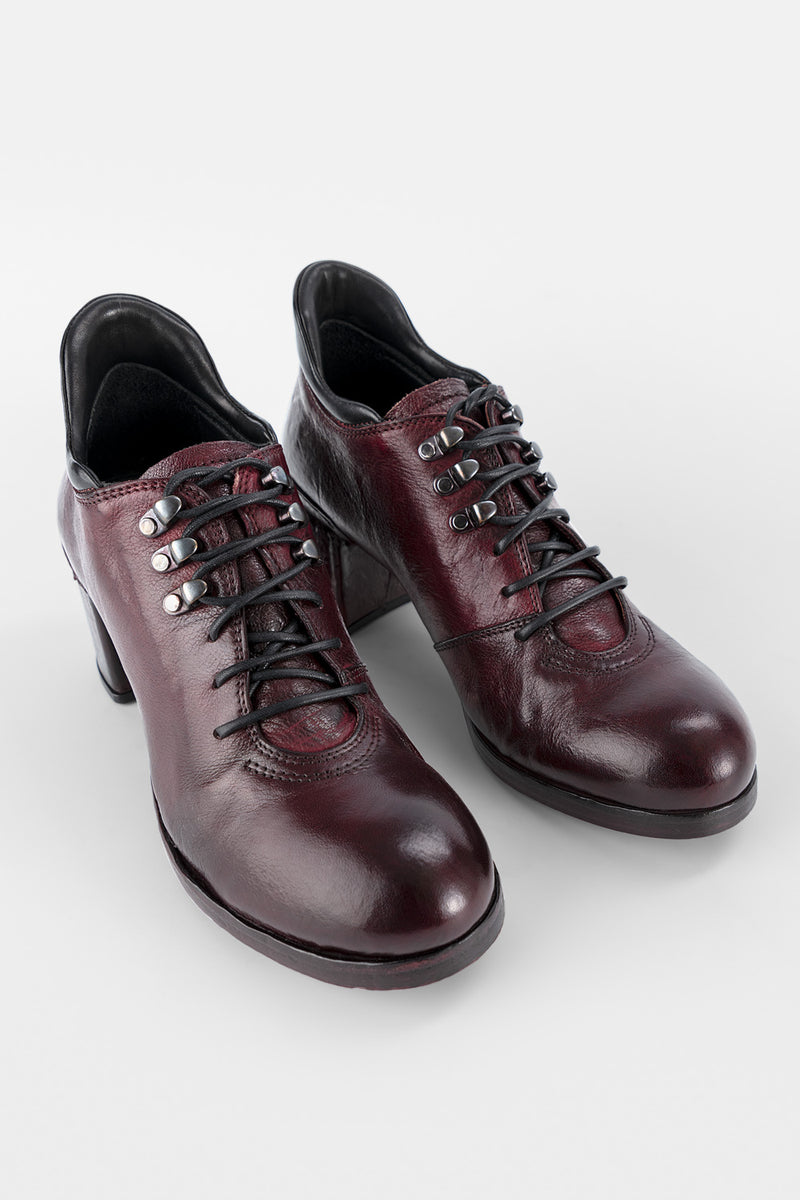 MADISON bordeaux lace-up hiking shoes.