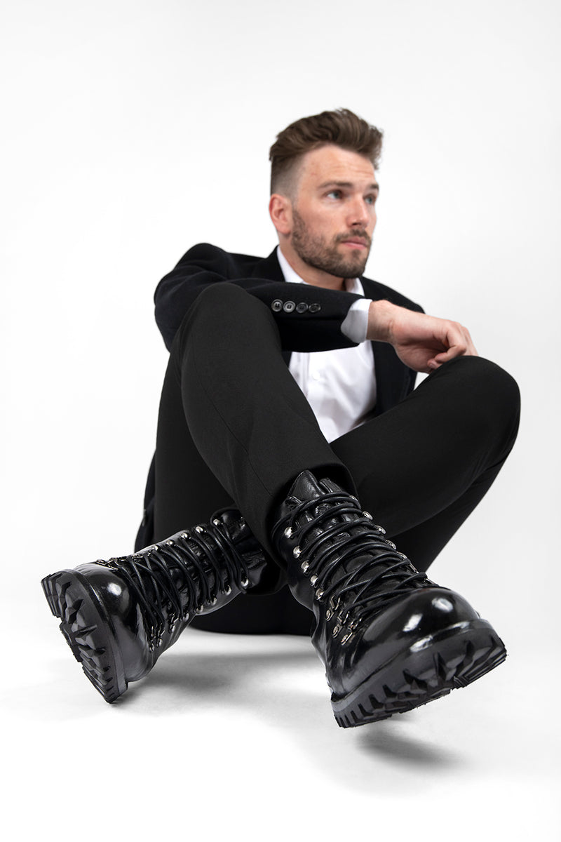 CAMDEN tar-black combat boots.