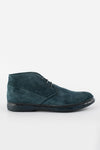 HAMPTON mercury-blue suede chukka boots.