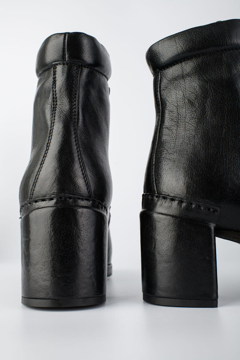 MADISON urban-black lace-up boots.