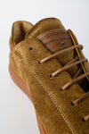 PUTNEY desert-brown suede sneakers.