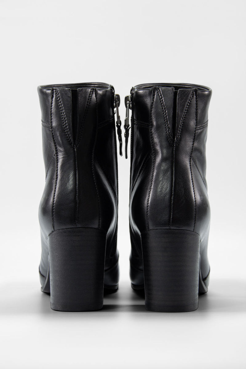 MOORE infinite-black fitted ankle boots.